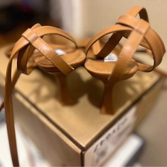 Steve Madden brown lace up shoes - Picture 4 of 5